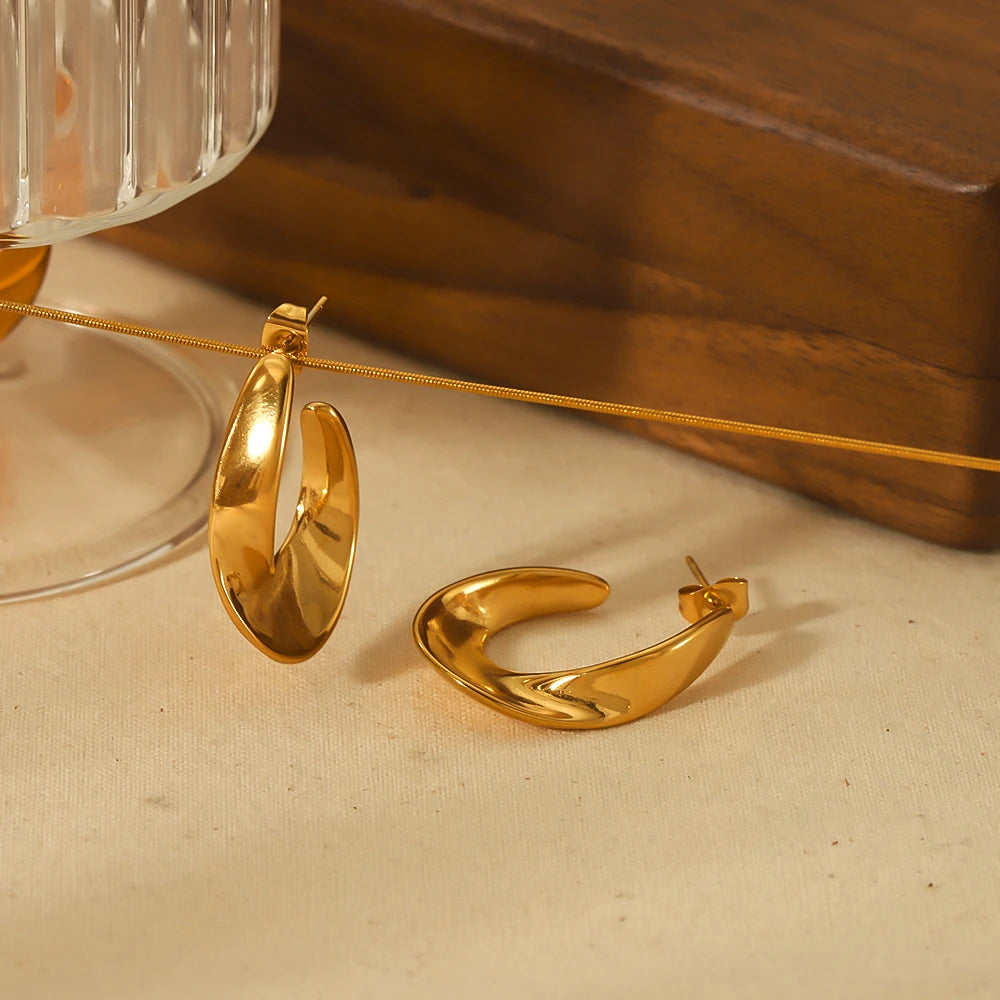 Modern Curled Hoop Earrings