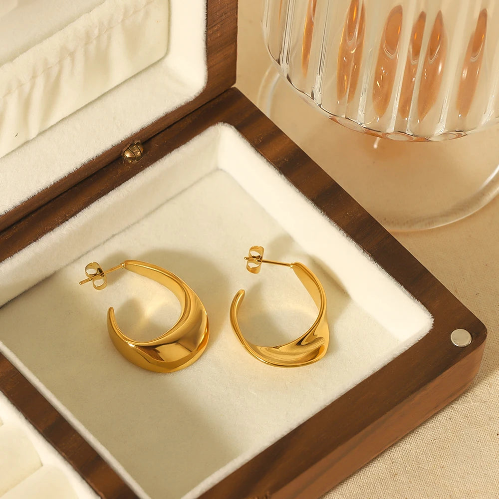 Modern Curled Hoop Earrings