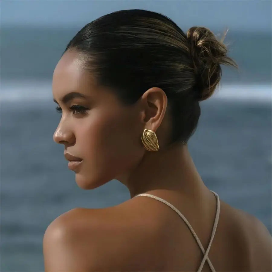 WaveCrest Chunky Studs