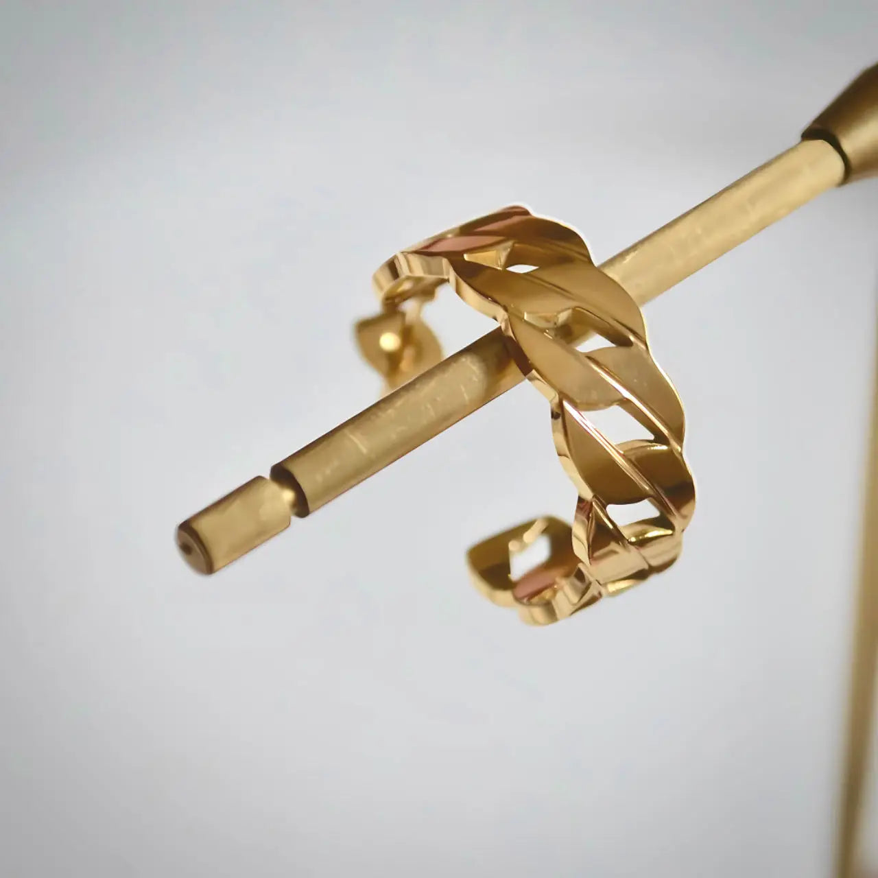 18K Gold Sculpted Chain Hoops