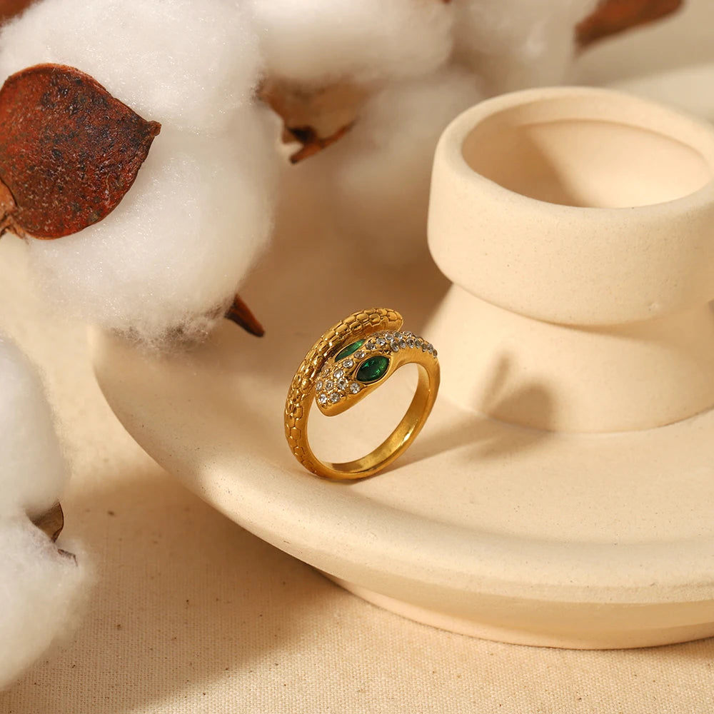 Emerald Serpent Ring